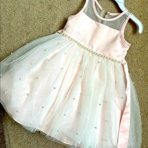 Size 2T flower girl dress, ankle length, tulle skirt, worn once!
